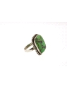 Anillo de plata con piedra verde