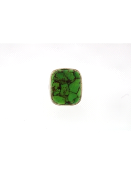 Anillo de plata con piedra verde