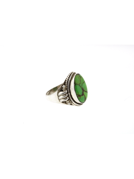 Anillo de plata con piedra verde